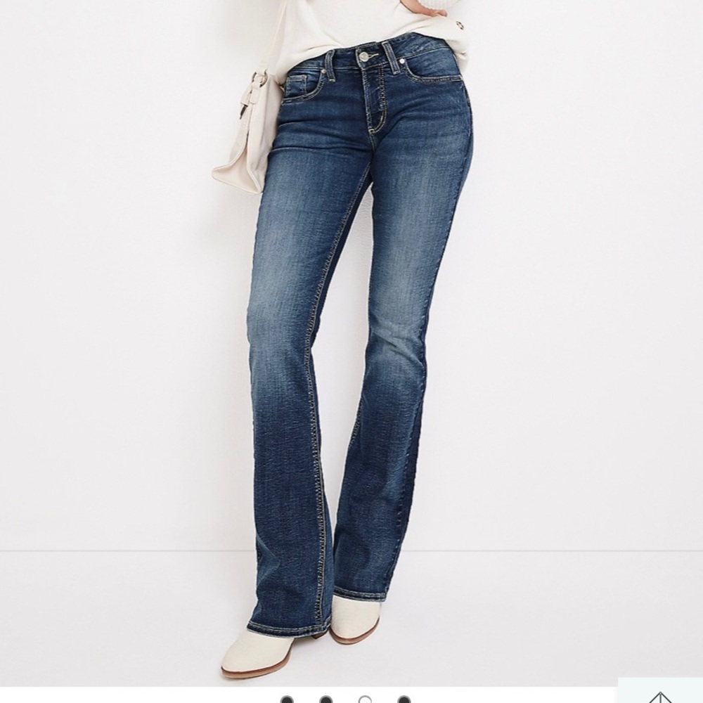 Silver 32x36 boot cut jeans. Lightly used.